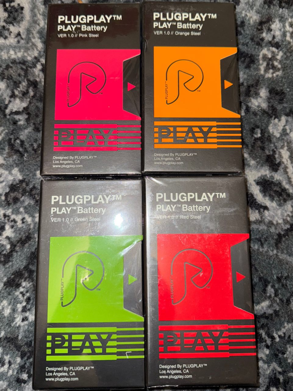 plugplay play™ battery (steel edition) plugplay play™ battery (steel edition)