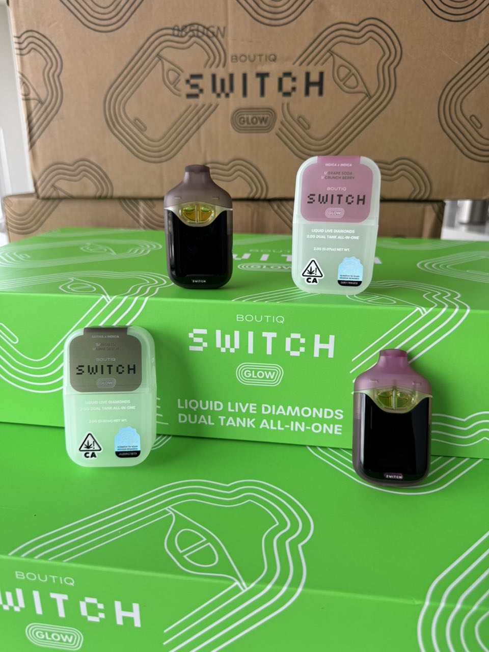 boutiq switch glow liquid live diamonds dual tank disposable – 2g boutiq switch glow liquid live diamonds dual tank disposable – 2g